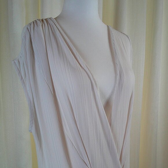 Ardene Plunging Pleated Bodysuit - Soft Beige, Size S - Picture 9 of 10